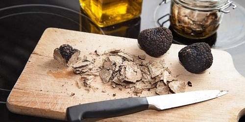 5 Tips for Eating Shrooms and Magic Truffles